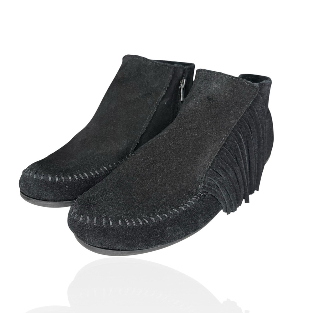 Minnetonka Lacy 9.5 Fringe Ankle Black Suede Leather Bootie Shoe Moccasin Boho